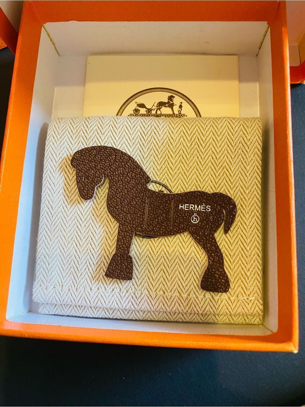 🛍️Hermès Authentic Petit H Brown Leather Horse Charm with Hermes Ribbon